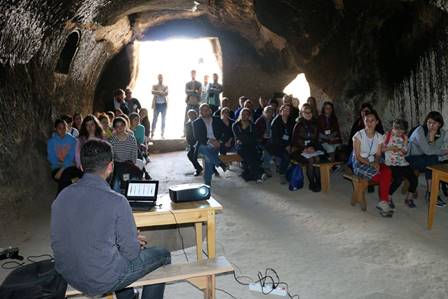 პიტ რივერსისადმი მიძღვნილი სტუდენტ-არქეოლოგთა ვარძიის რიგით მერვე საერთაშორისო კონფერენცია